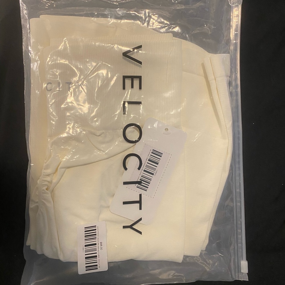 Velocity Activewear - Picture 3 of 4